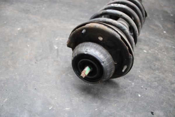 AMORTISSEUR AVANT GAUCHE HYUNDAI i10/ KIA PICANTO - Vue 2